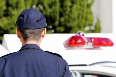 車検証の不携帯で罰金 レンタカーや車検 名義変更中はどうなるか 車検ナビ